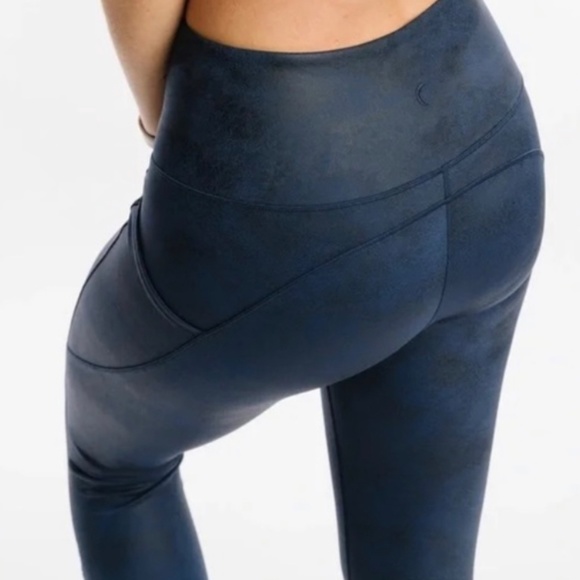 Zyia high rise Distressed blue ankle Cinch leggings - Picture 3 of 3